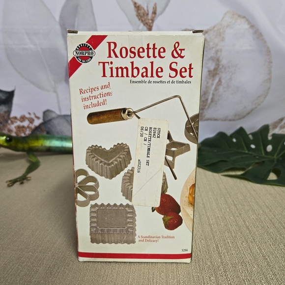 Nordic Ware Rosette & Timbale Set - Silver with Wood Handle - Picture 3 of 8